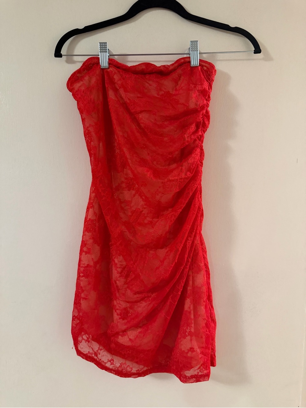 Forever 21 Red Strapless Lace Mini Dress